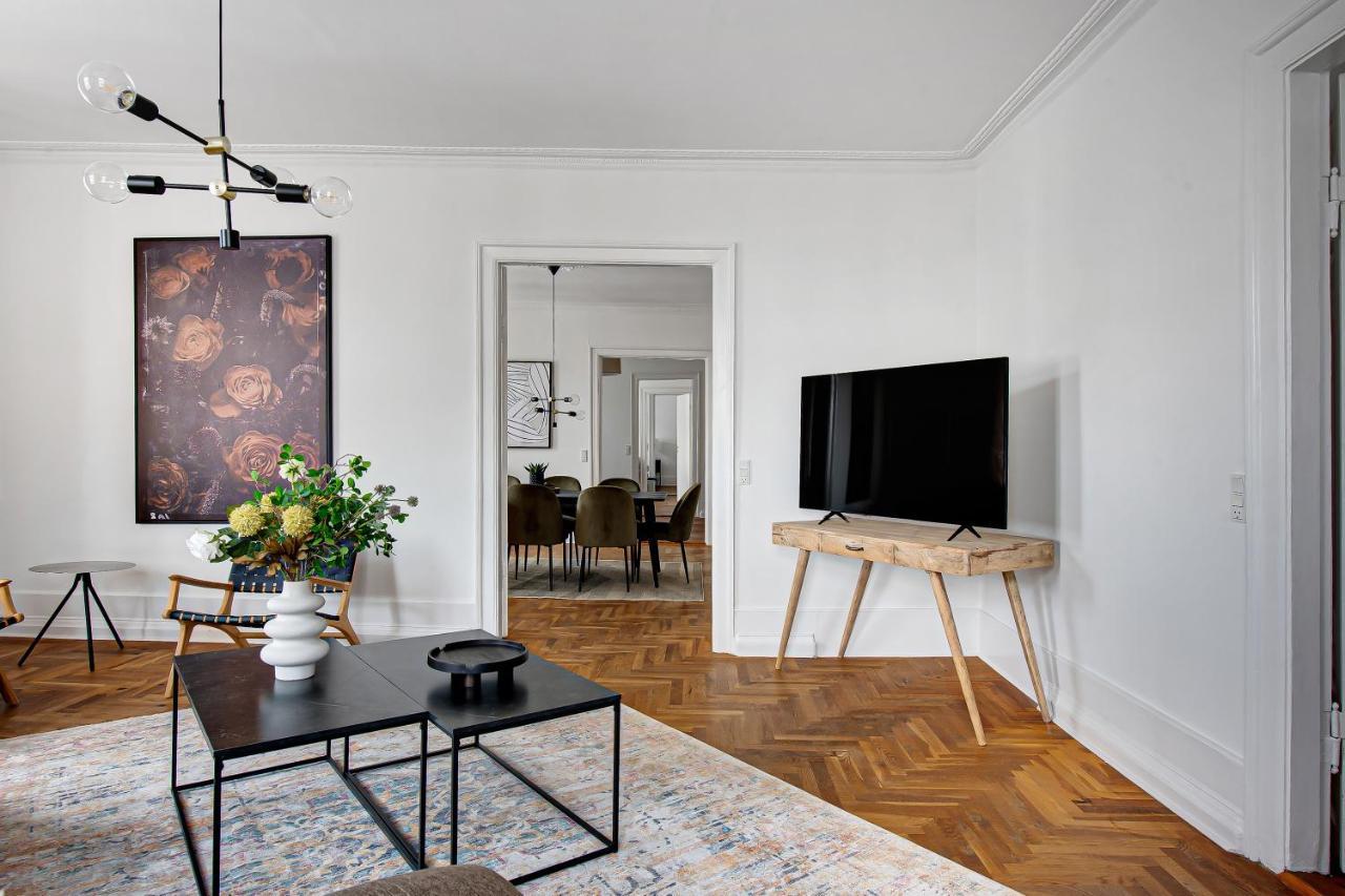 Sanders Square - Spacious Six-Bedroom Apartment Near Amalienborg Kopenhagen Buitenkant foto